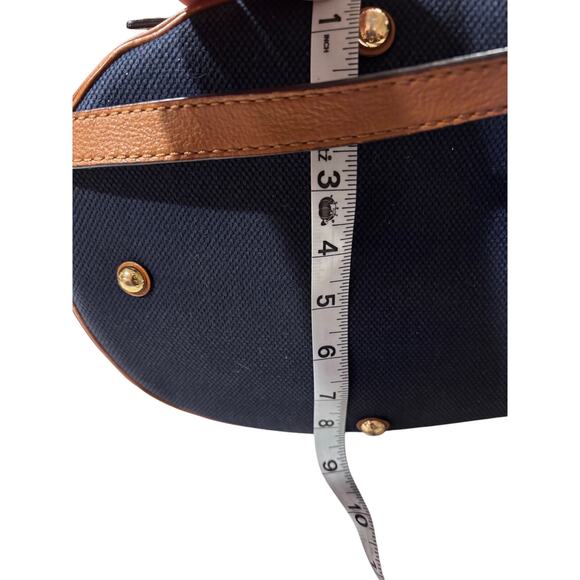 Michael Kors Retired Kingsbury Bucket Bag, Navy in Nice Condition! - Picture 12 of 14